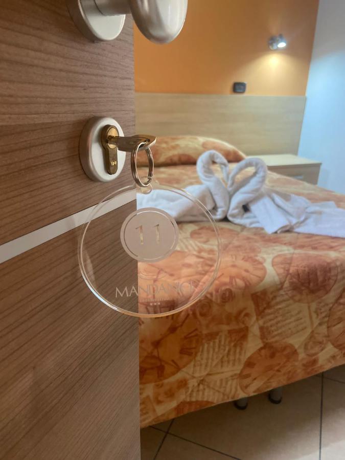 Mandanici :Borgo Marsalini Hotell Barcellona-Pozzo di Gotto Eksteriør bilde