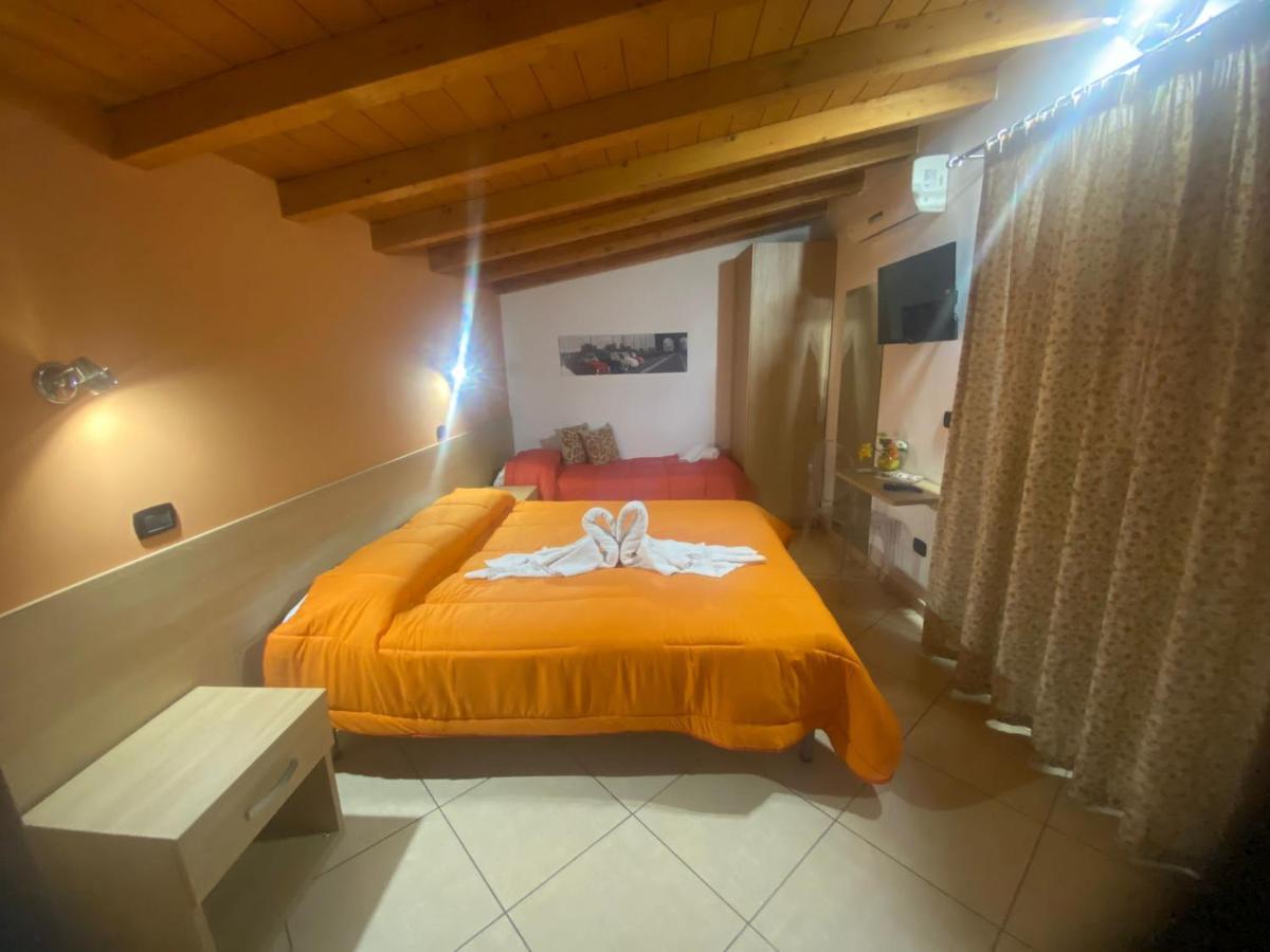 Mandanici :Borgo Marsalini Hotell Barcellona-Pozzo di Gotto Eksteriør bilde