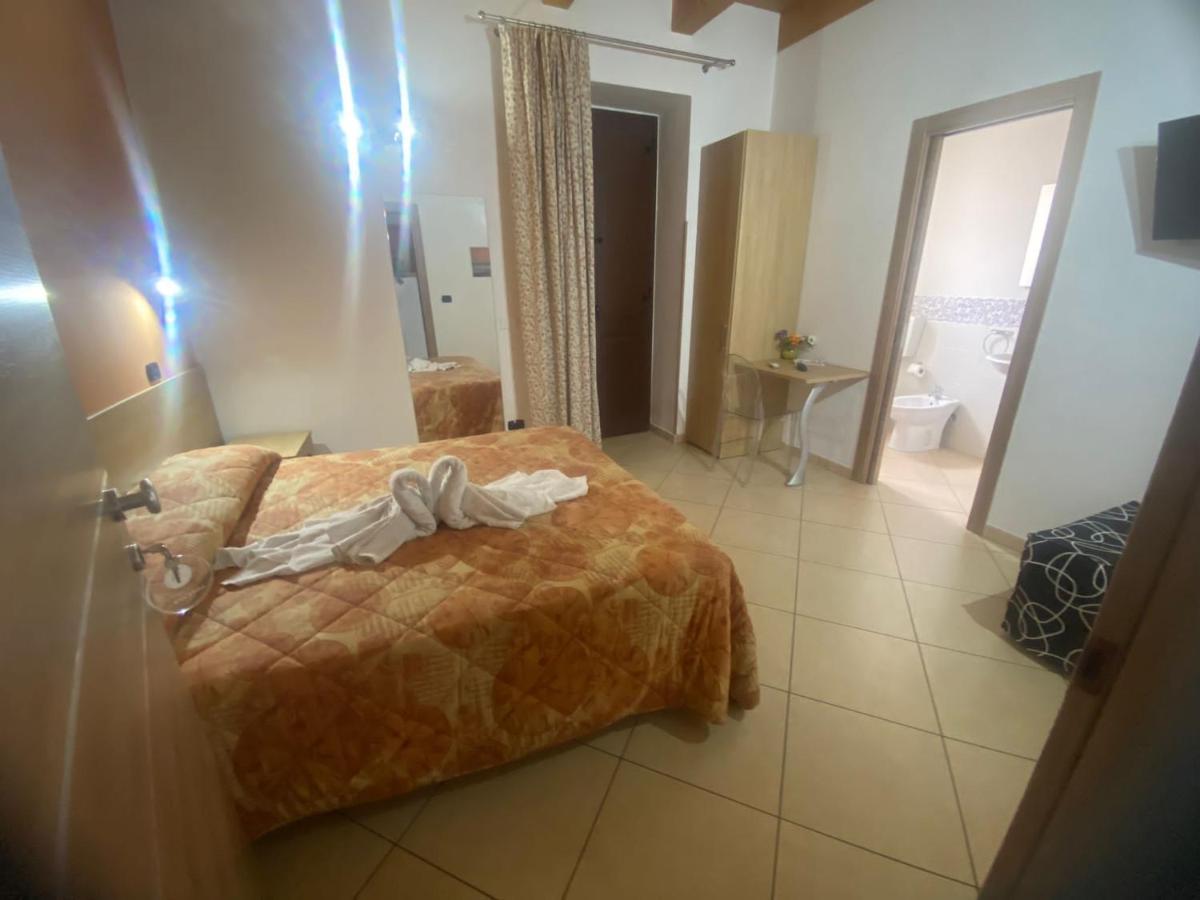 Mandanici :Borgo Marsalini Hotell Barcellona-Pozzo di Gotto Eksteriør bilde
