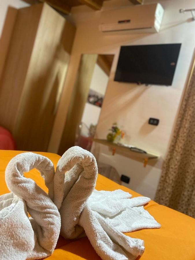 Mandanici :Borgo Marsalini Hotell Barcellona-Pozzo di Gotto Eksteriør bilde
